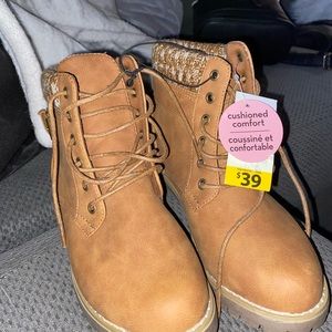 Brown Boots - size 6
